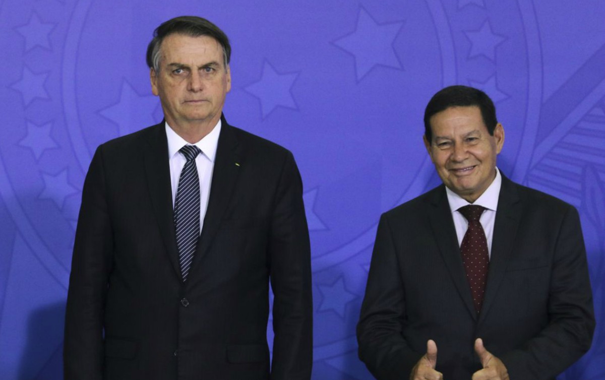 Processo de cassação da chapa Bolsonaro/Mourão ganha fôlego com inquérito das fake news